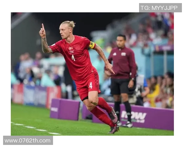 丹麦足球世界杯球星介绍及其在国际赛场上的精彩表现