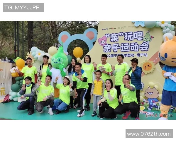 萌版足球巨星齐聚赛场展开爆笑竞技欢乐无限对决